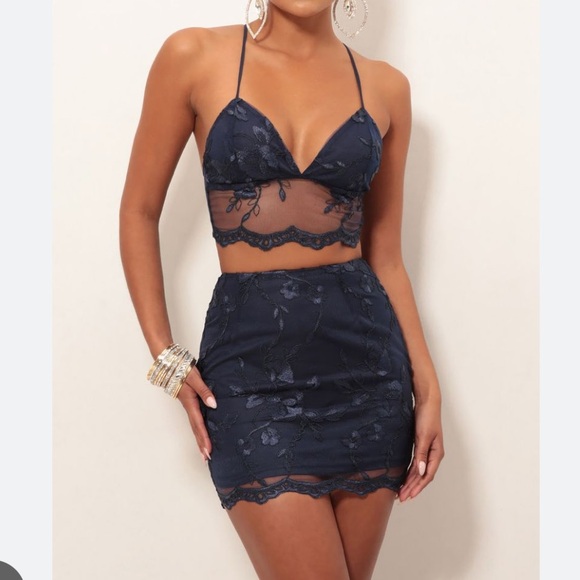 Matching set - Picture 2 of 3